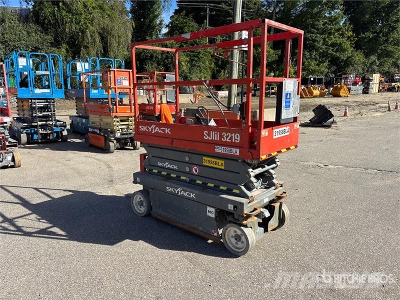 SkyJack SJIII 3219 Electric Scissor Lift Scheren-Arbeitsbühnen