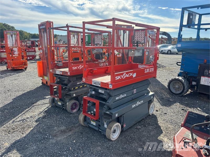 SkyJack SJIII 3219 Electric Scissor Lift Scheren-Arbeitsbühnen