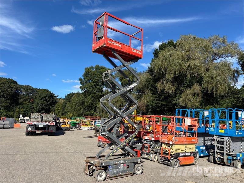 SkyJack SJIII 3219 Electric Scissor Lift Scheren-Arbeitsbühnen