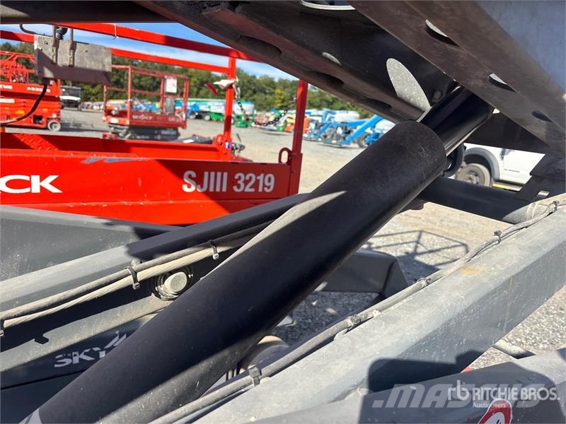 SkyJack SJIII 3219 Electric Scissor Lift Škaraste platforme