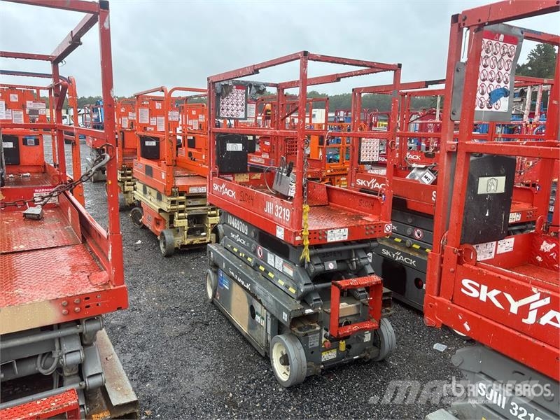 SkyJack SJIII-3219 Electric Scissor Lift Škarjaste dvižne ploščadi