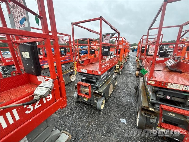 SkyJack SJIII-3219 Electric Scissor Lift Škarjaste dvižne ploščadi