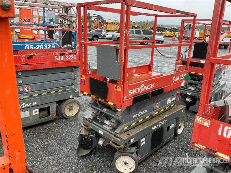SkyJack SJIII-3219 Electric Scissor Lift Škarjaste dvižne ploščadi