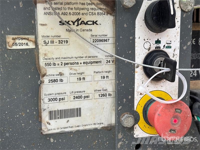 SkyJack SJIII 3219 Electric Scissor Lift Saksilavat