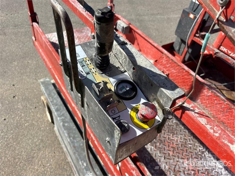 SkyJack SJIII 3219 Electric Scissor Lift Scheren-Arbeitsbühnen