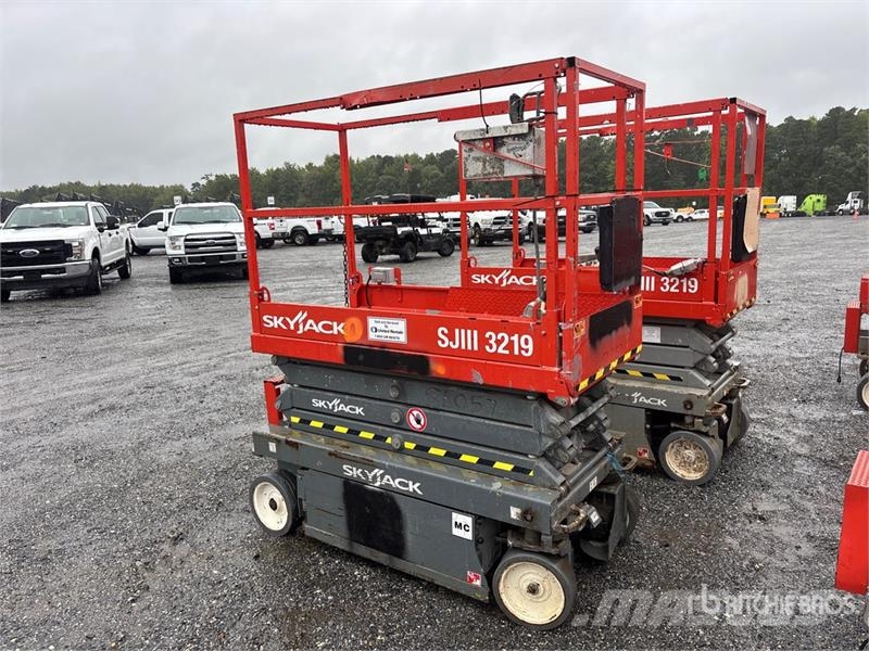 SkyJack SJIII-3219 Electric Scissor Lift Škarjaste dvižne ploščadi