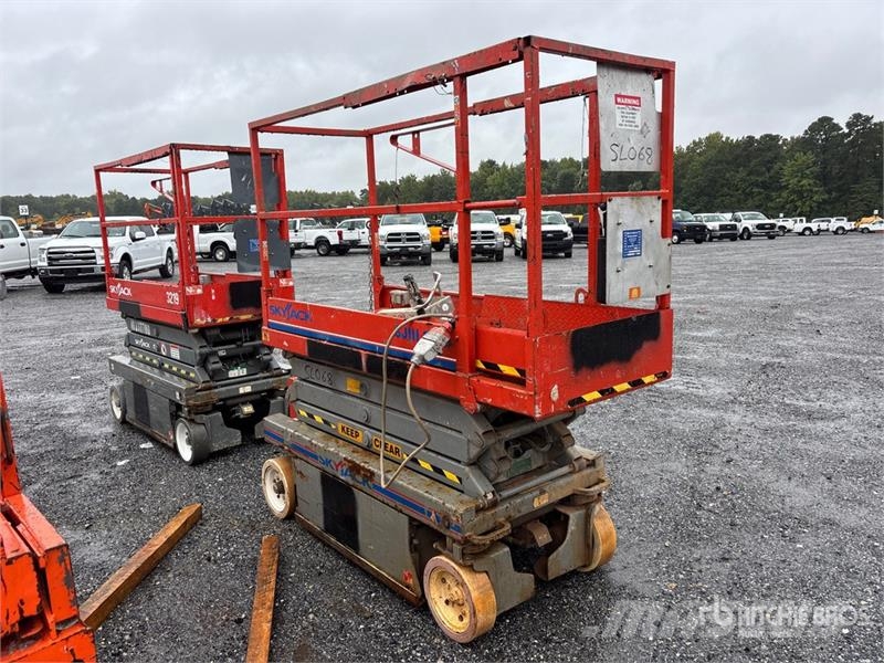 SkyJack SJIII-3219 Electric Scissor Lift Škarjaste dvižne ploščadi