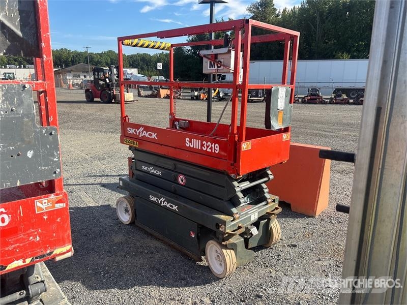 SkyJack SJIII 3219 Electric Scissor Lift Saxlifte