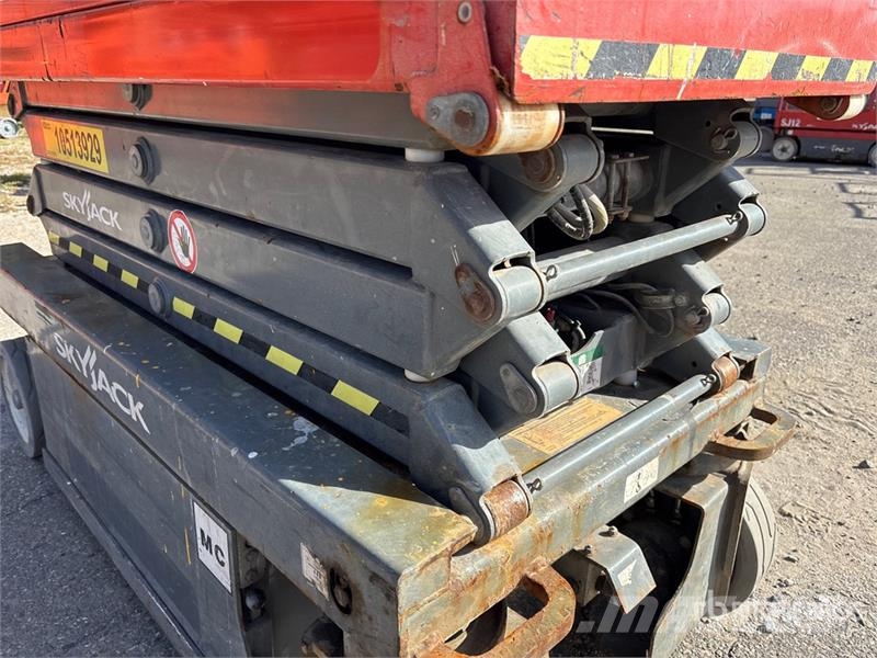 SkyJack SJIII 3219 Electric Scissor Lift Škaraste platforme