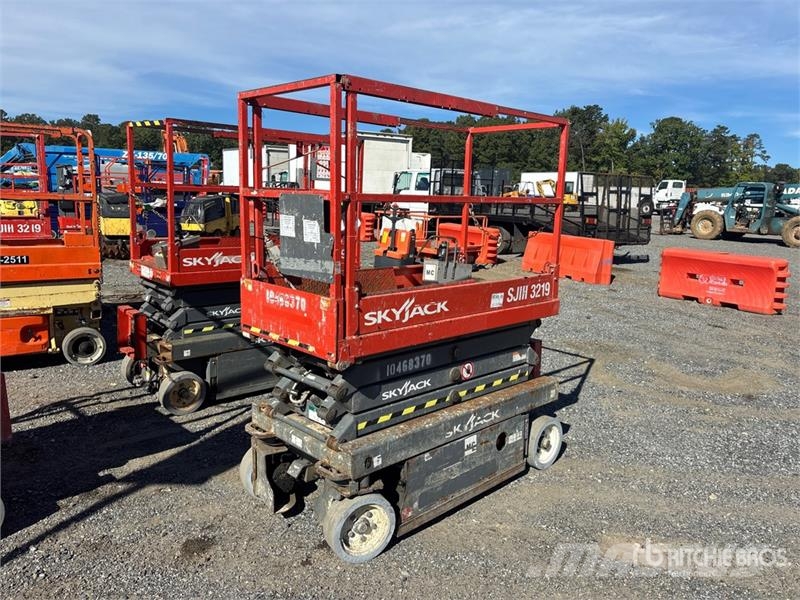 SkyJack SJIII-3219 Electric Scissor Lift Škaraste platforme