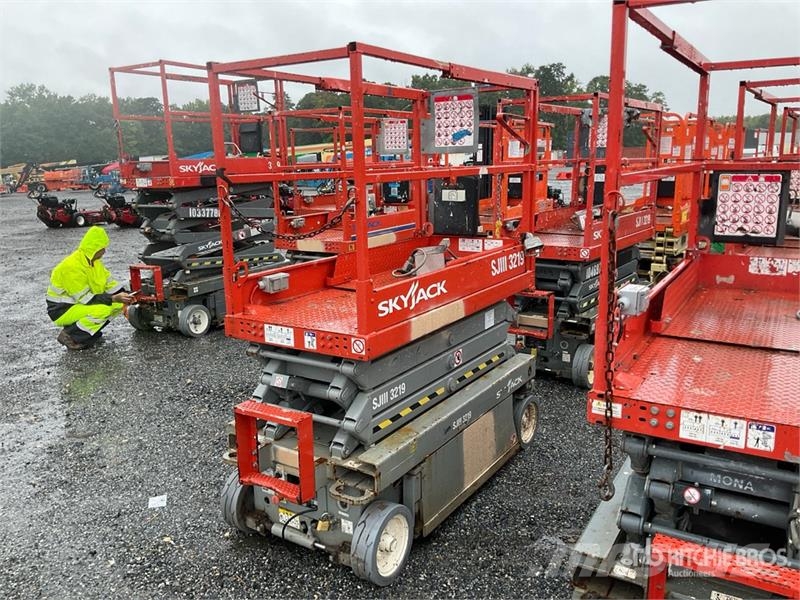 SkyJack SJIII-3219 Electric Scissor Lift Škarjaste dvižne ploščadi