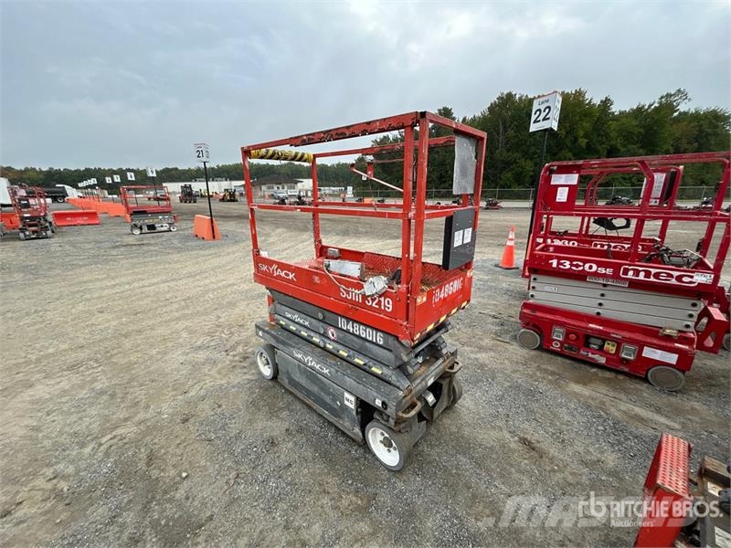 SkyJack SJIII 3219 Electric Scissor Lift Elevadores de tesoura