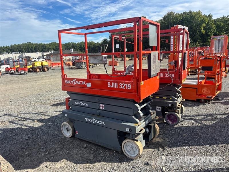 SkyJack SJIII 3219 Electric Scissor Lift Scheren-Arbeitsbühnen