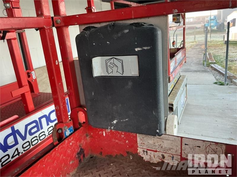 SkyJack SJIII-3219 Electric Scissor Lift Ножични работни платформи