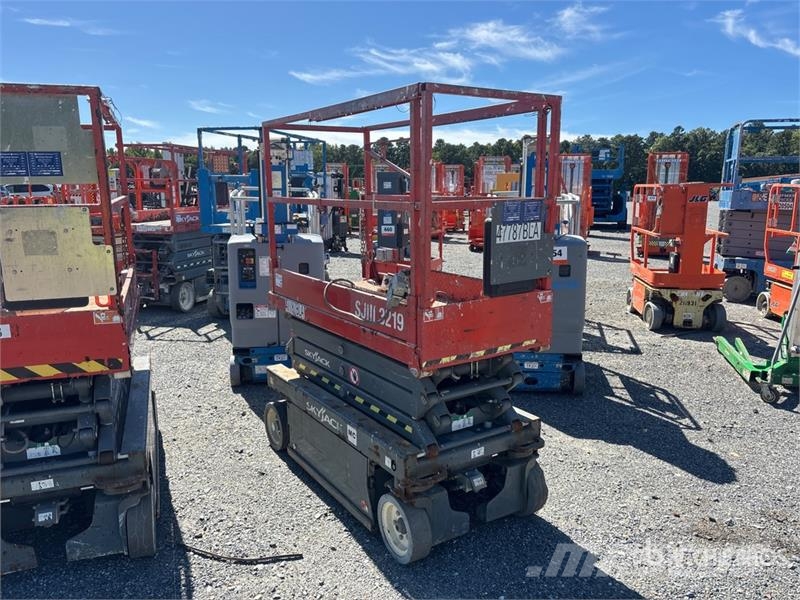 SkyJack SJIII 3219 Electric Scissor Lift Schaarhoogwerkers