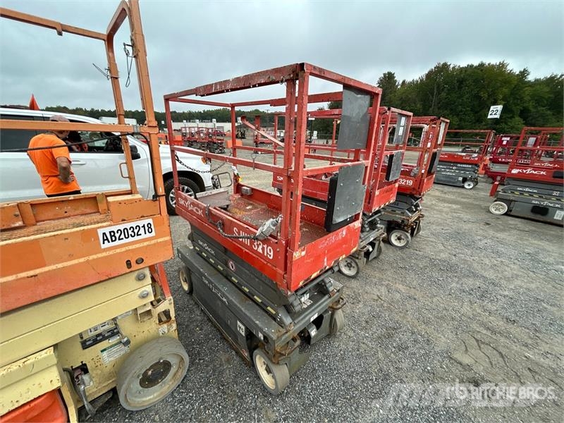 SkyJack SJIII 3219 Electric Scissor Lift Elevadores de tesoura