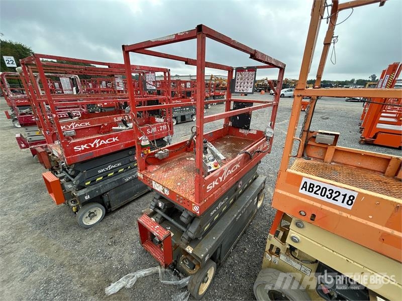 SkyJack SJIII 3219 Electric Scissor Lift Elevadores de tesoura