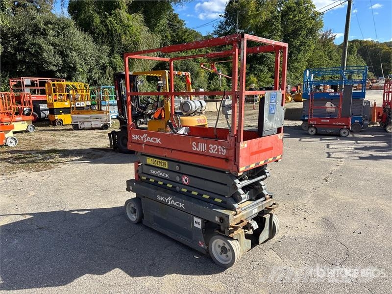 SkyJack SJIII 3219 Electric Scissor Lift Scheren-Arbeitsbühnen