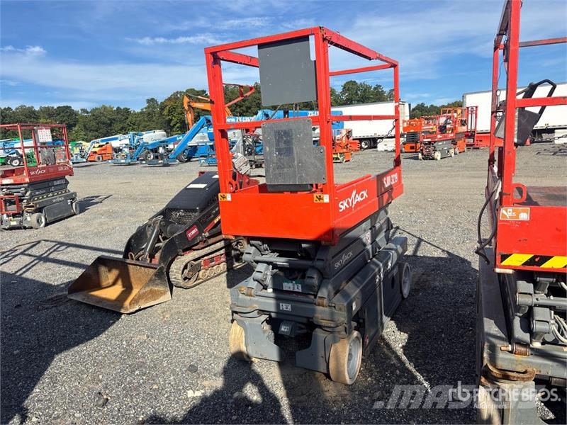 SkyJack SJIII 3219 Electric Scissor Lift Scheren-Arbeitsbühnen