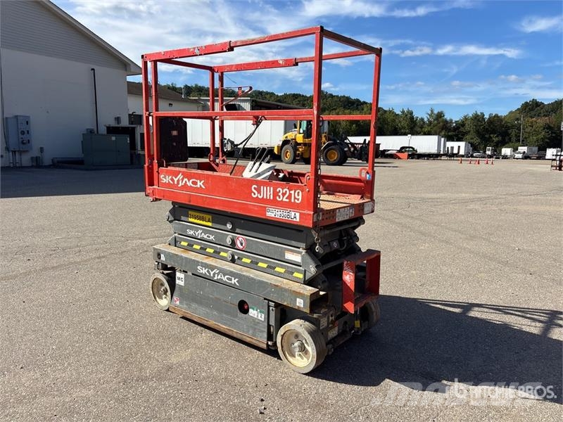SkyJack SJIII 3219 Electric Scissor Lift Scheren-Arbeitsbühnen