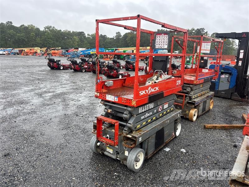 SkyJack SJIII-3219 Electric Scissor Lift Škarjaste dvižne ploščadi
