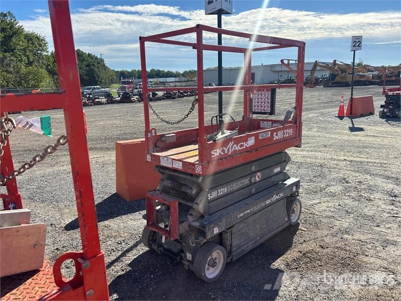 SkyJack SJIII-3219 Electric Scissor Lift Škaraste platforme