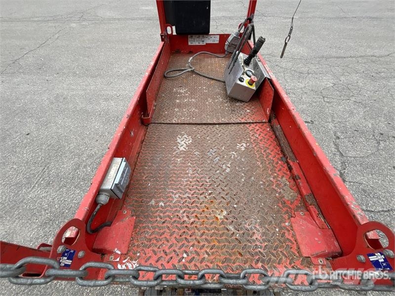 SkyJack SJIII 3219 Electric Scissor Lift Saksilavat