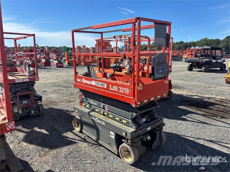 SkyJack SJIII 3219 Electric Scissor Lift Škaraste platforme