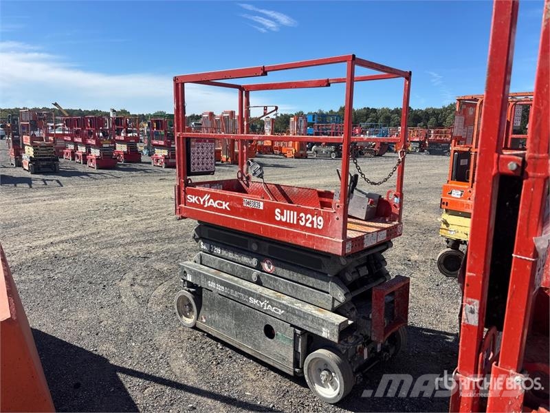 SkyJack SJIII-3219 Electric Scissor Lift Škaraste platforme