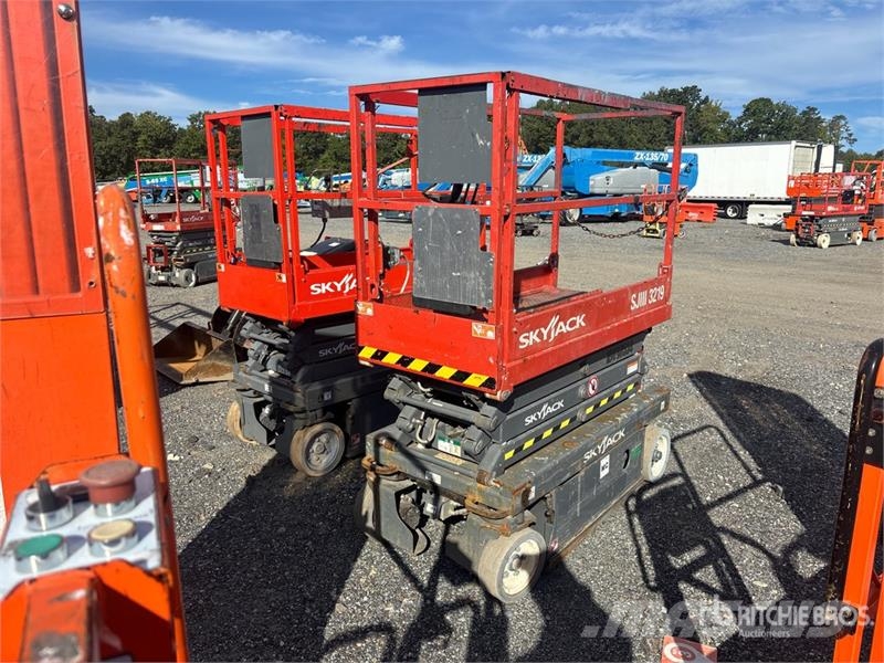 SkyJack SJIII 3219 Electric Scissor Lift Škaraste platforme