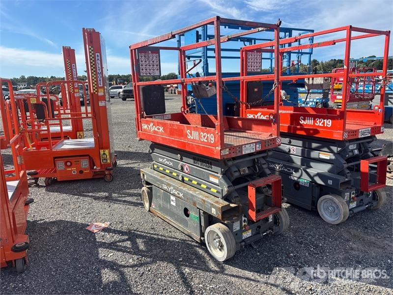 SkyJack SJIII 3219 Electric Scissor Lift Škaraste platforme