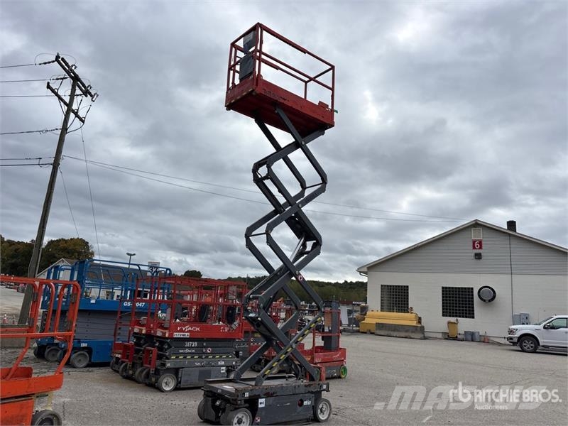 SkyJack SJIII 3219 Electric Scissor Lift Saksilavat