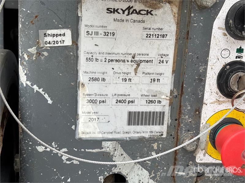 SkyJack SJIII 3219 Electric Scissor Lift Saksilavat
