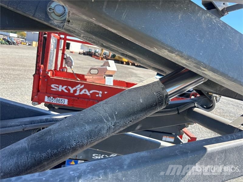 SkyJack SJIII 3219 Electric Scissor Lift Schaarhoogwerkers