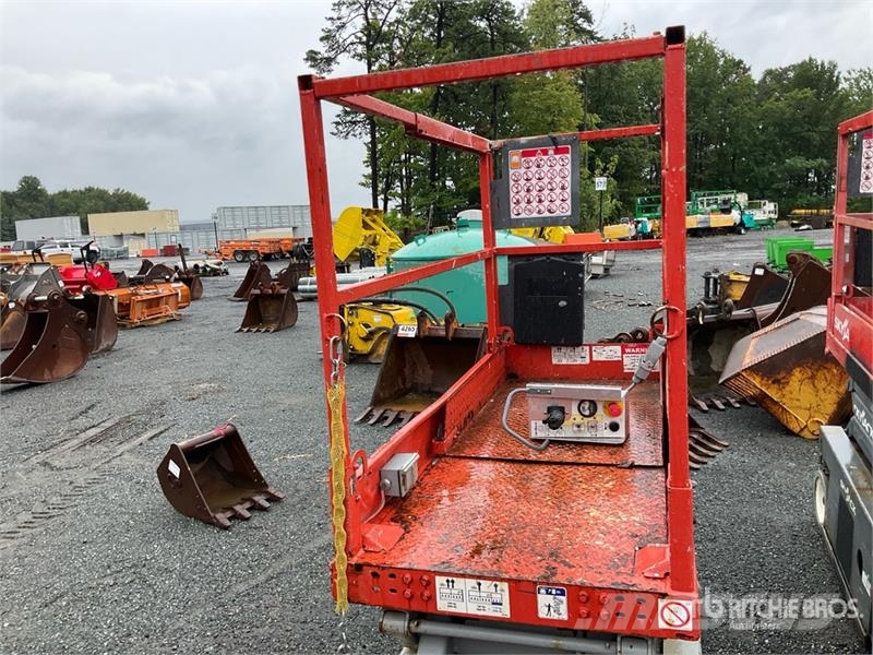 SkyJack SJIII-3219 Scissor Lift Škarjaste dvižne ploščadi