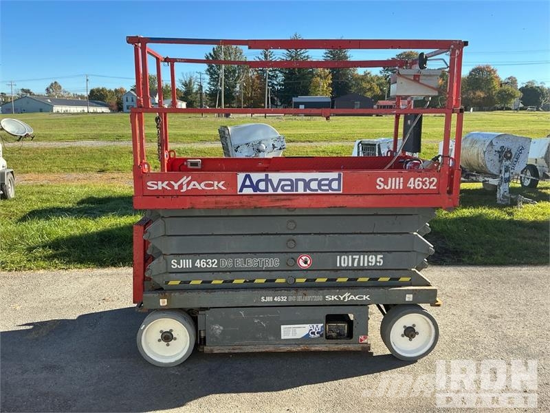 SkyJack SJIII 4632 Electric Scissor Lift 剪式升降機
