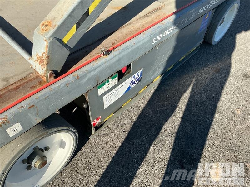SkyJack SJIII 4632 Electric Scissor Lift 剪式升降機