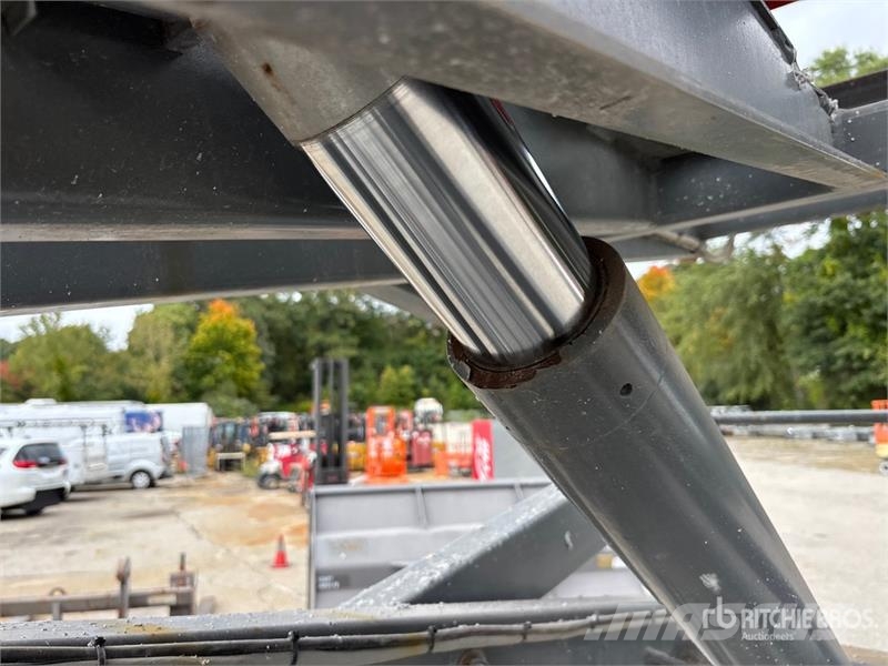 SkyJack SJIII-4632 Electric Scissor Lift Ollós emelők