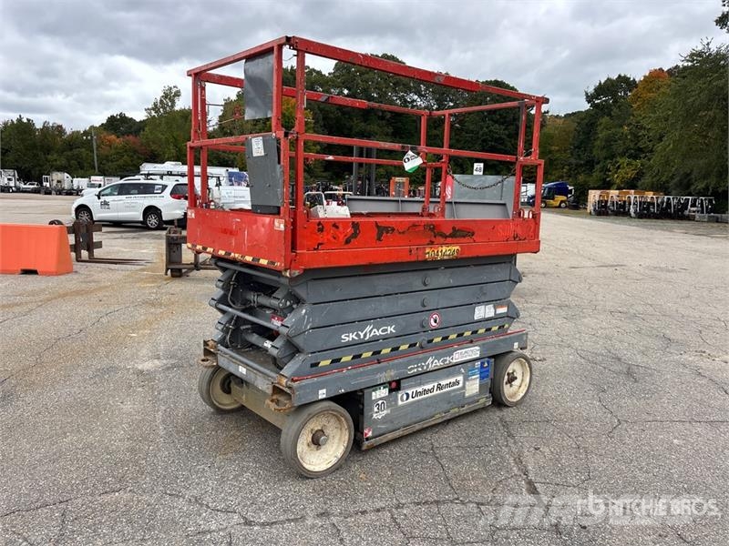 SkyJack SJIII-4632 Electric Scissor Lift Ollós emelők