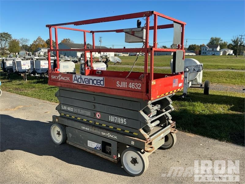 SkyJack SJIII 4632 Electric Scissor Lift 剪式升降機