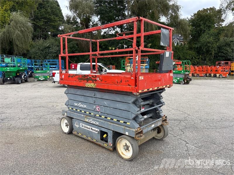 SkyJack SJIII-4632 Electric Scissor Lift Ollós emelők