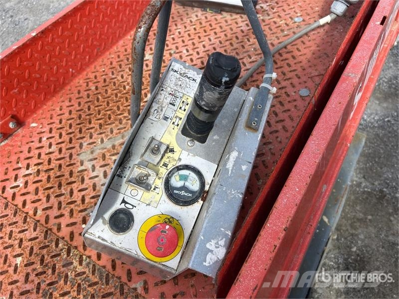 SkyJack SJIII3219 Electric Scissor Lift Elevadores de tesoura