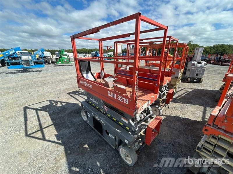 SkyJack SJIII3219 Scissor Lift Škarjaste dvižne ploščadi