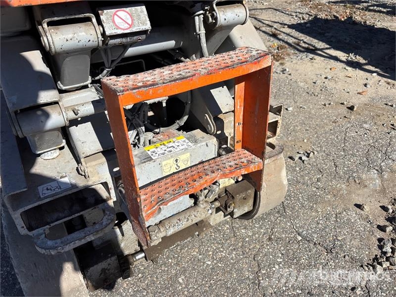SkyJack SJIII3220 Electric Scissor Lift Scissor lifts