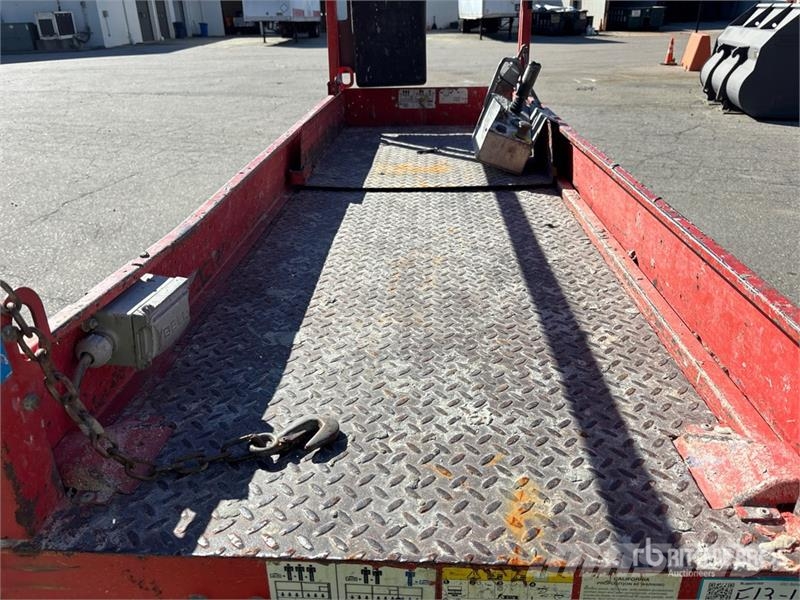 SkyJack SJIII3226 Scissor Lift Scissor lifts