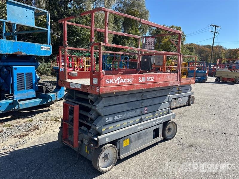 SkyJack SJIII4632 Electric Scissor Lift Scissor lifts