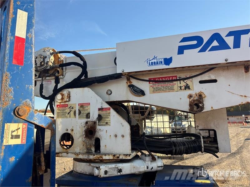Skylift Patriot 50 Crawler Carrier Digger Derrick Other