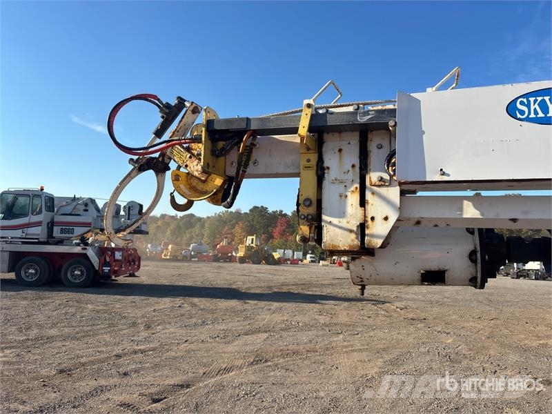 Skylift Patriot 50 Crawler Carrier Digger Derrick Other