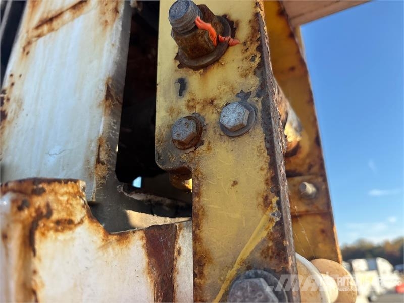 Skylift Patriot 50 Crawler Carrier Digger Derrick Other