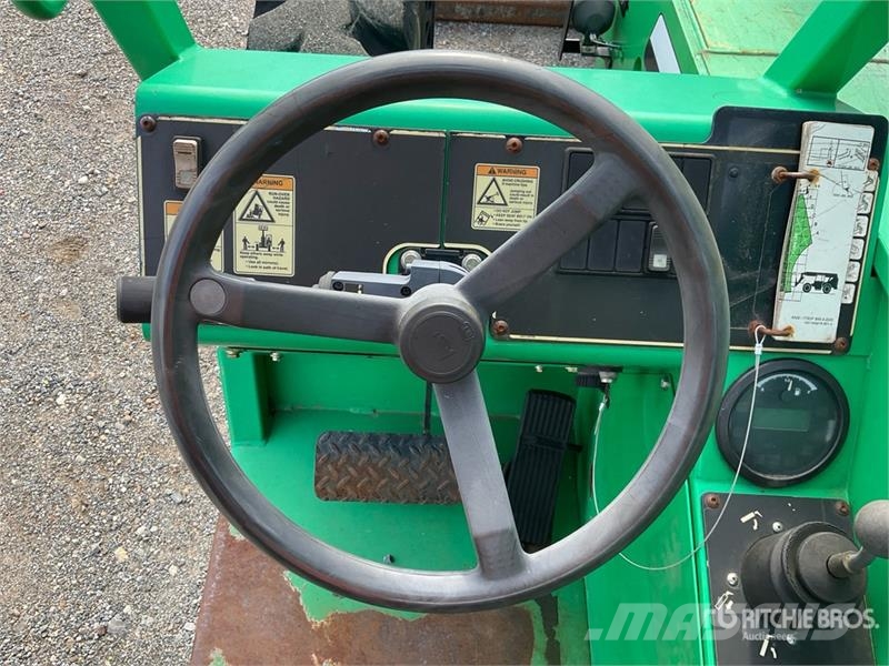 SkyTrak 6042 Telescopic handlers